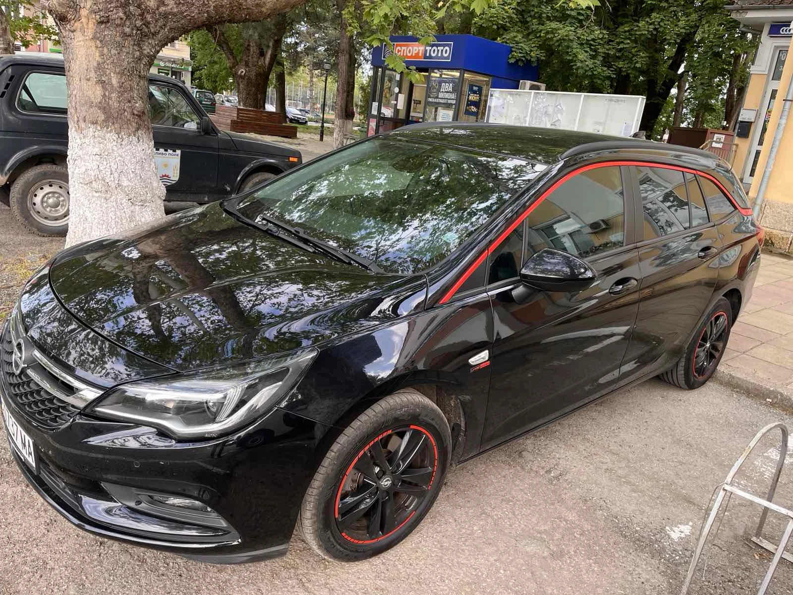 Opel Astra sports tuarer, снимка 2 - Автомобили и джипове - 55767471