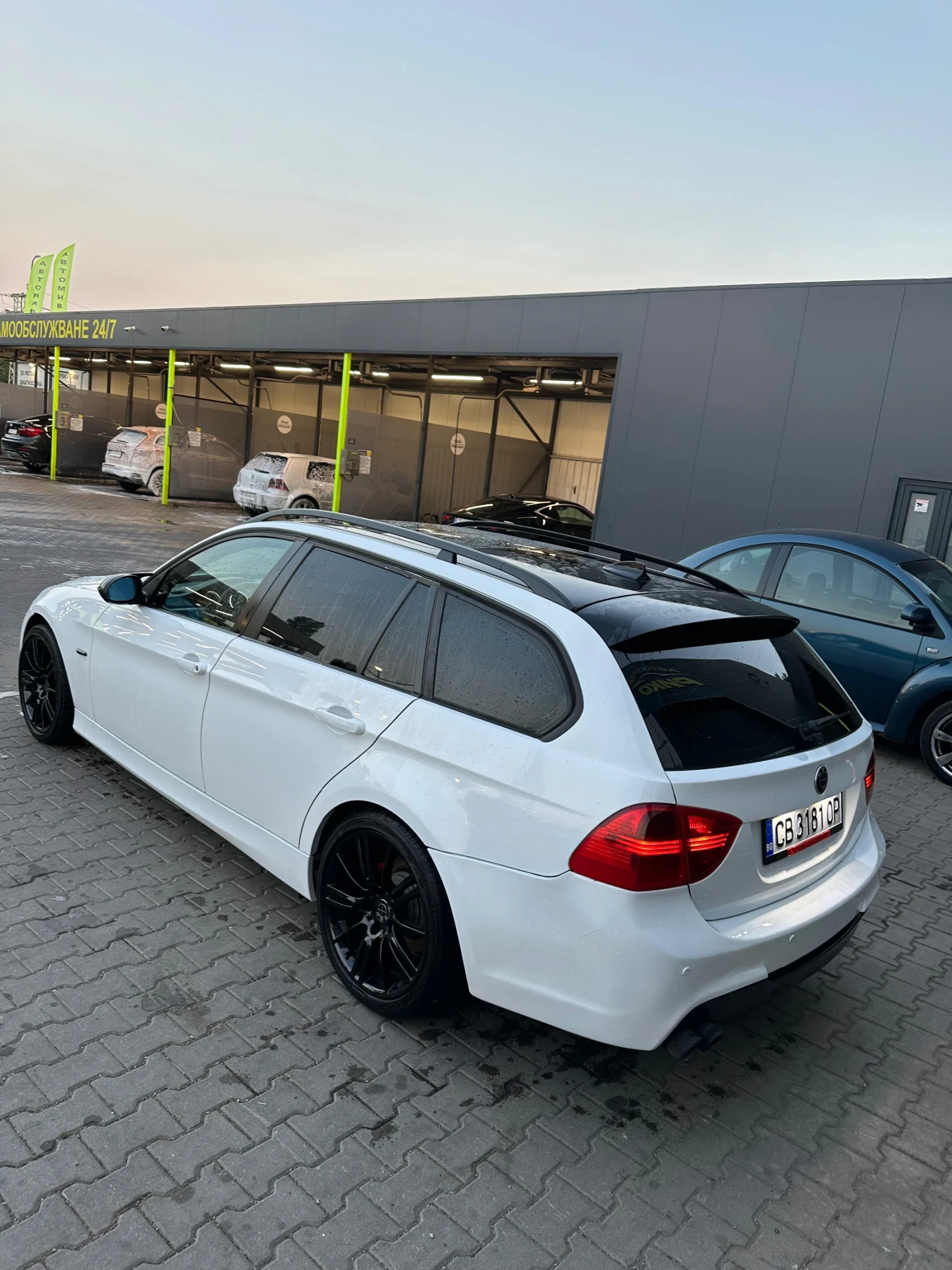 BMW 320 D Pano/Navi/Recaro, снимка 3 - Автомобили и джипове - 55941950