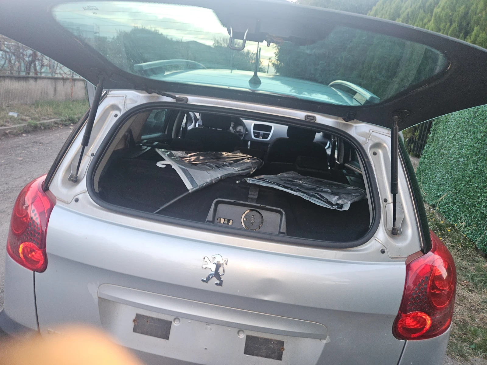 Peugeot 207 33444, снимка 12 - Автомобили и джипове - 56557773