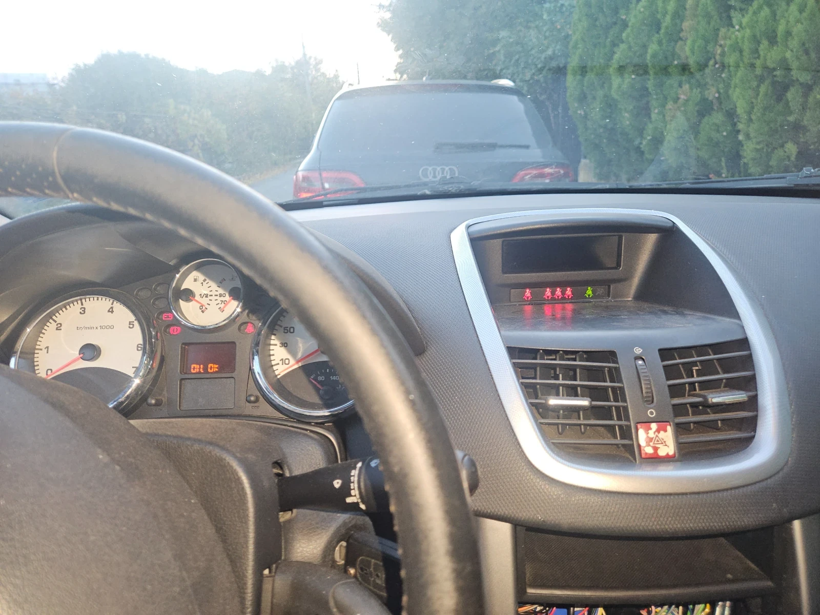 Peugeot 207 33444, снимка 7 - Автомобили и джипове - 56557773