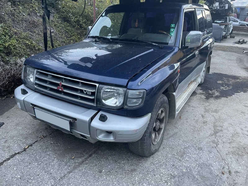 Mitsubishi Pajero 3.5 V6, снимка 1 - Автомобили и джипове - 43182150