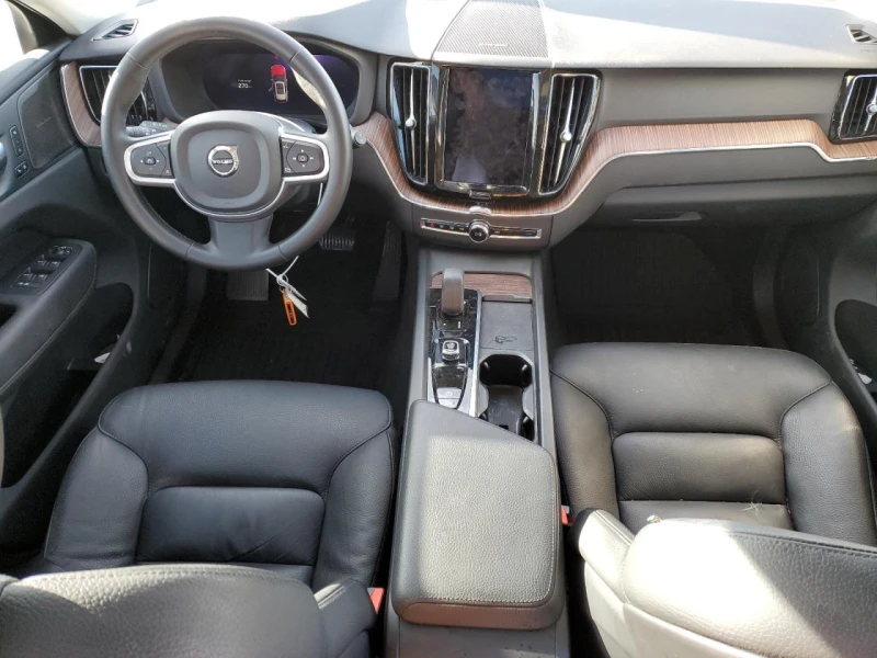 Volvo XC60 B5 MOMENTUM 53ХИЛ. КМ., снимка 7 - Автомобили и джипове - 49049330