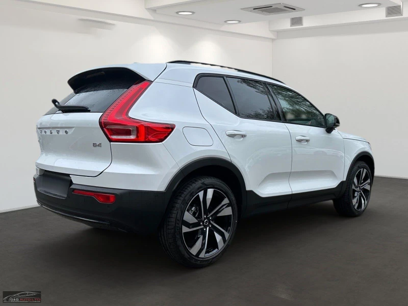Volvo XC40 НОВ!197HP/UTIMATE-DARK/360/PIXEL-LED/227v, снимка 6 - Автомобили и джипове - 49860546