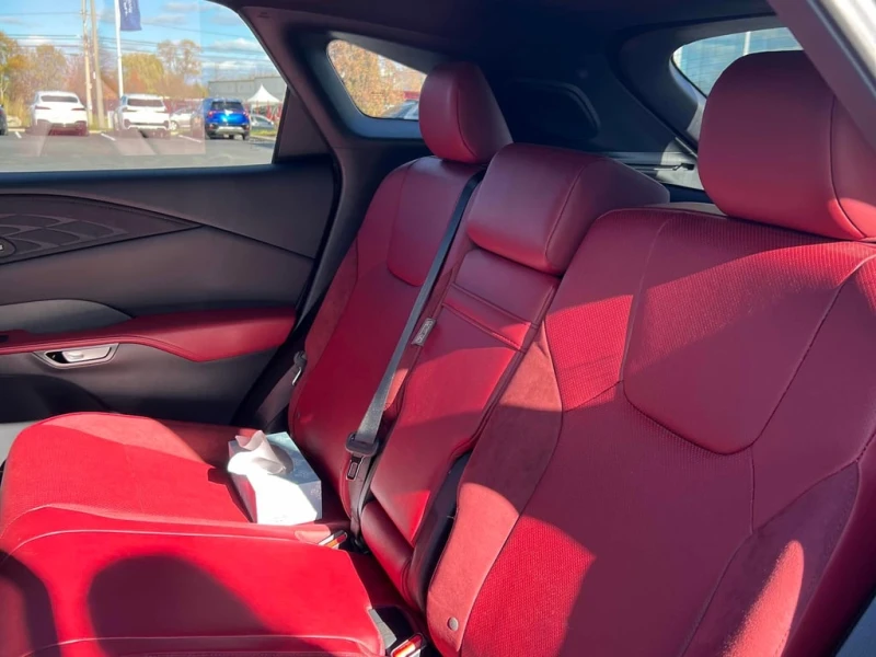 Lexus RX 500h CARFAX, снимка 10 - Автомобили и джипове - 52548659