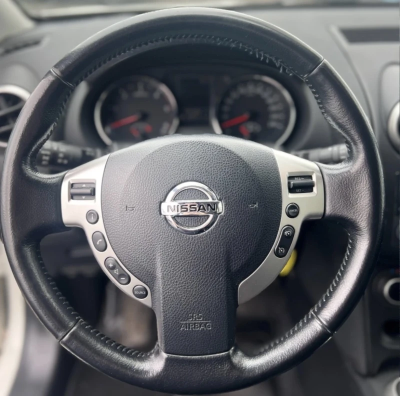 Nissan Qashqai 1.5, снимка 6 - Автомобили и джипове - 52695109