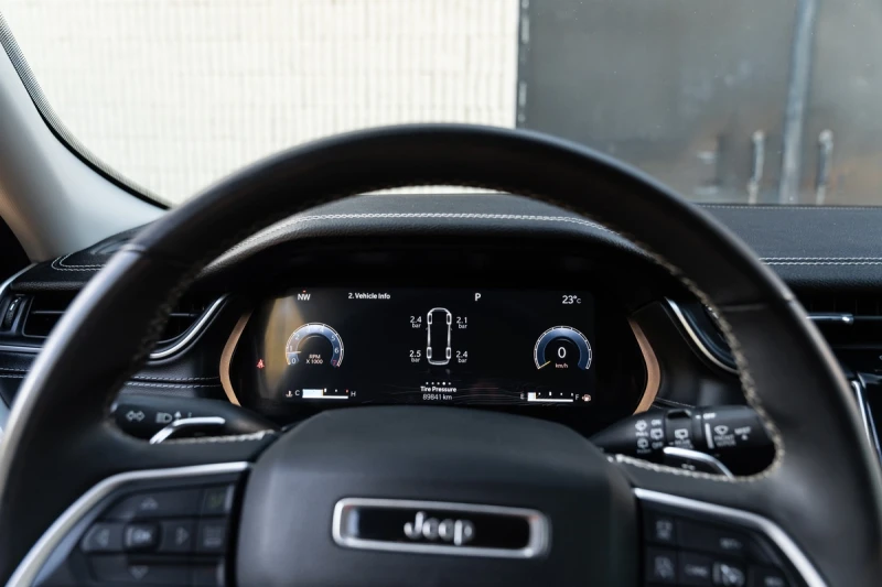 Jeep Grand cherokee L Limited Pentastar/ Full Loaded/ Koжа/ Keyless, снимка 11 - Автомобили и джипове - 53116176