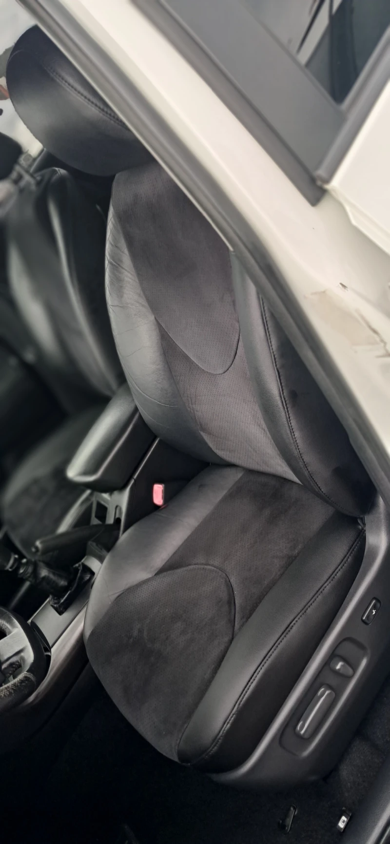 Toyota Rav4 2.0D4D, снимка 8 - Автомобили и джипове - 53565608