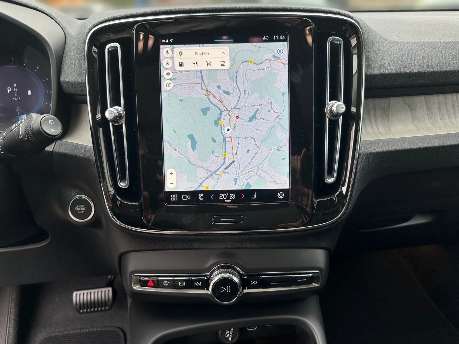 Volvo XC40 !197HP/UTIMATE-DARK/360/PIXEL-LED/227v | Mobile.bg   12