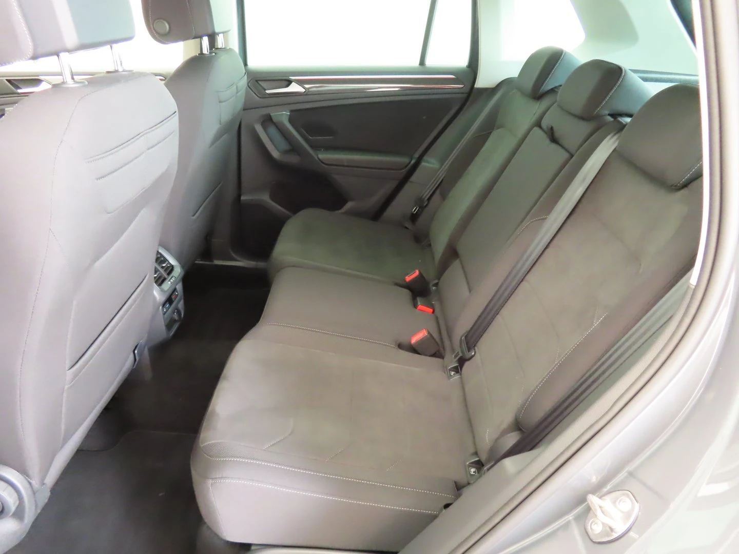 VW Tiguan Elegance 2.0 TDI SCR 4MOTION DSG | Mobile.bg   10