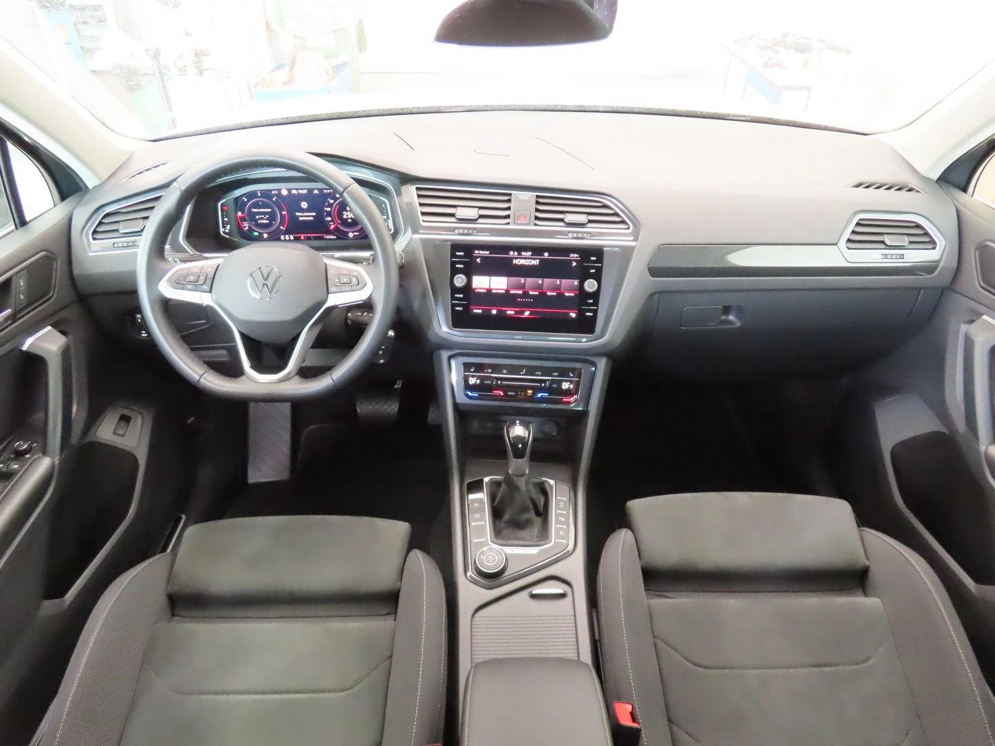 VW Tiguan Elegance 2.0 TDI SCR 4MOTION DSG | Mobile.bg   12