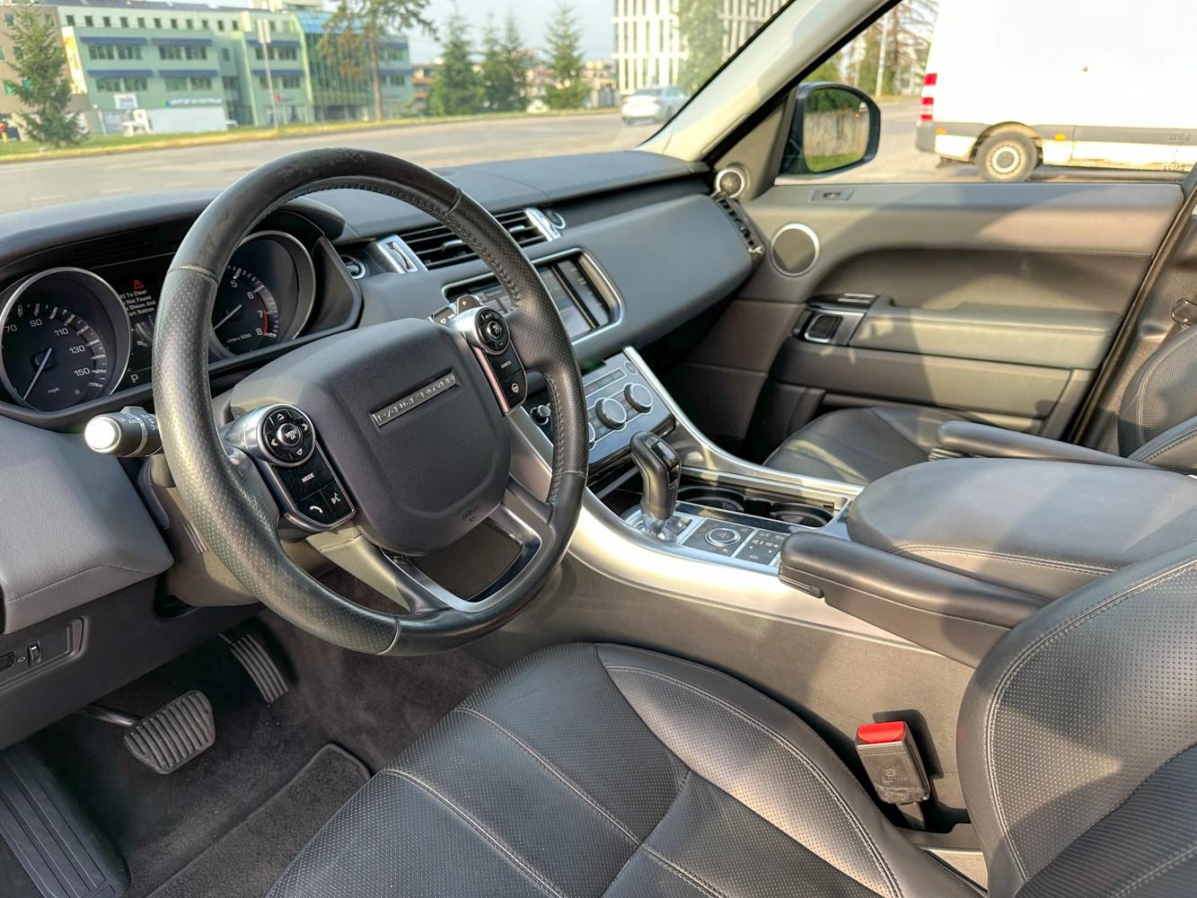 Land Rover Range Rover Sport 5.0 V8 SUPERCHARGER - изображение 8