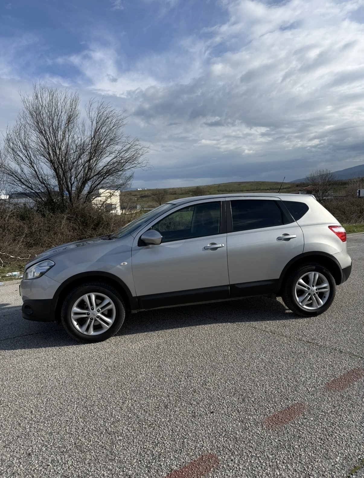 Nissan Qashqai С регистрация ! Напълно Обслужен !, снимка 3 - Автомобили и джипове - 54667410