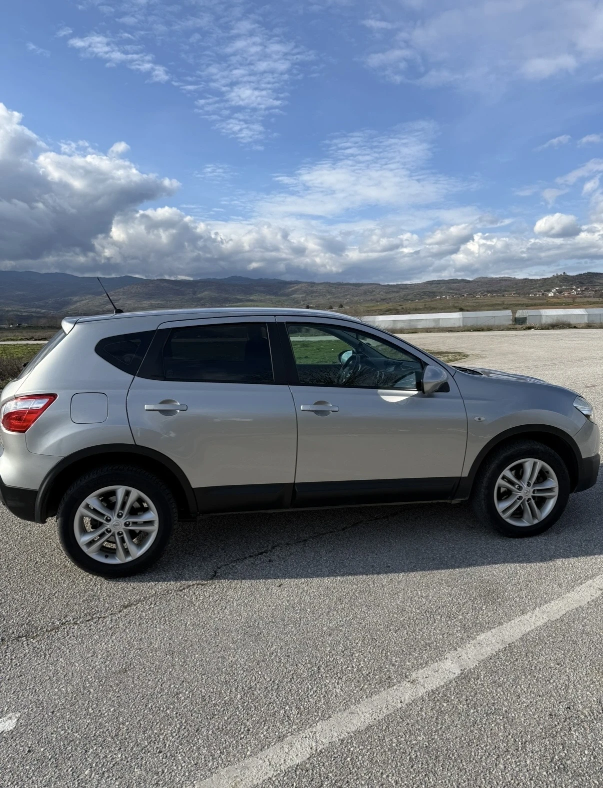 Nissan Qashqai С регистрация ! Напълно Обслужен !, снимка 6 - Автомобили и джипове - 54667410