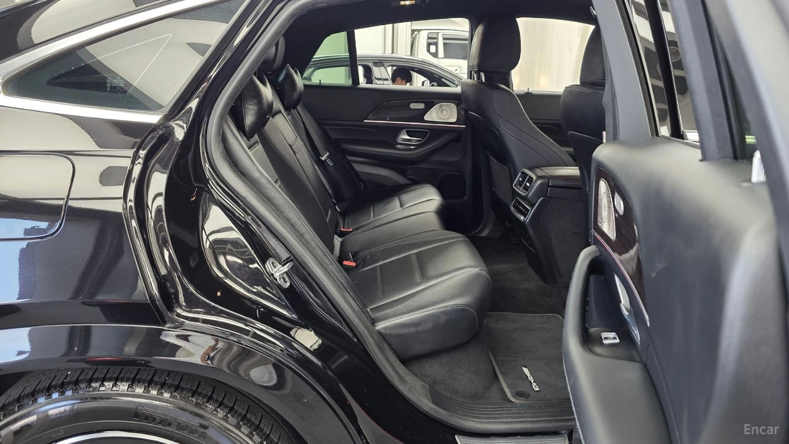 Mercedes-Benz GLE 400 D* COUPE* AMG* HEADUP* DISTRONIC* 360* ОБДУХ* , снимка 12 - Автомобили и джипове - 55570720