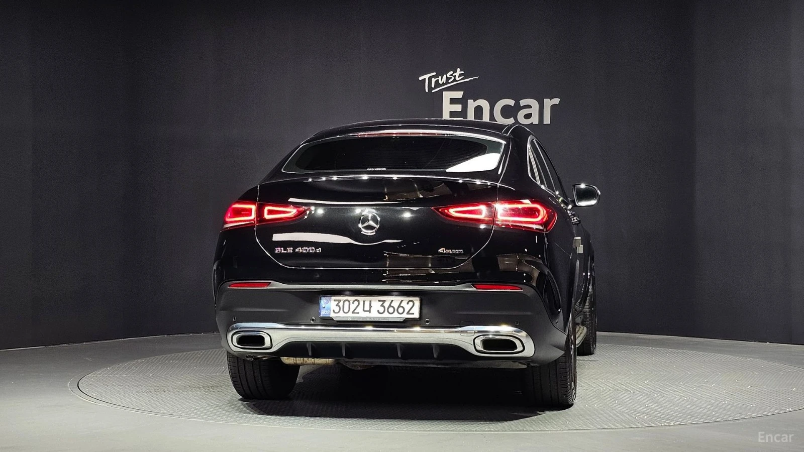Mercedes-Benz GLE 400 D* COUPE* AMG* HEADUP* DISTRONIC* 360* ОБДУХ* , снимка 4 - Автомобили и джипове - 55570720