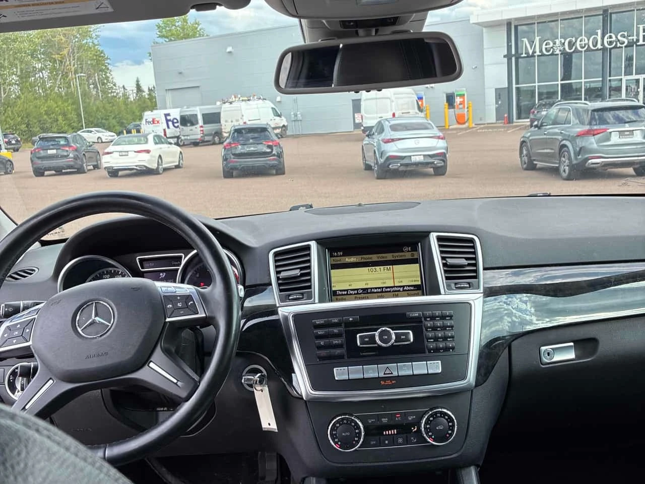 Mercedes-Benz ML 350 4MATIC * ГЛАВНО ПРЕДСТАВИТЕЛСТВО НА MERCEDES* , снимка 9 - Автомобили и джипове - 55751500