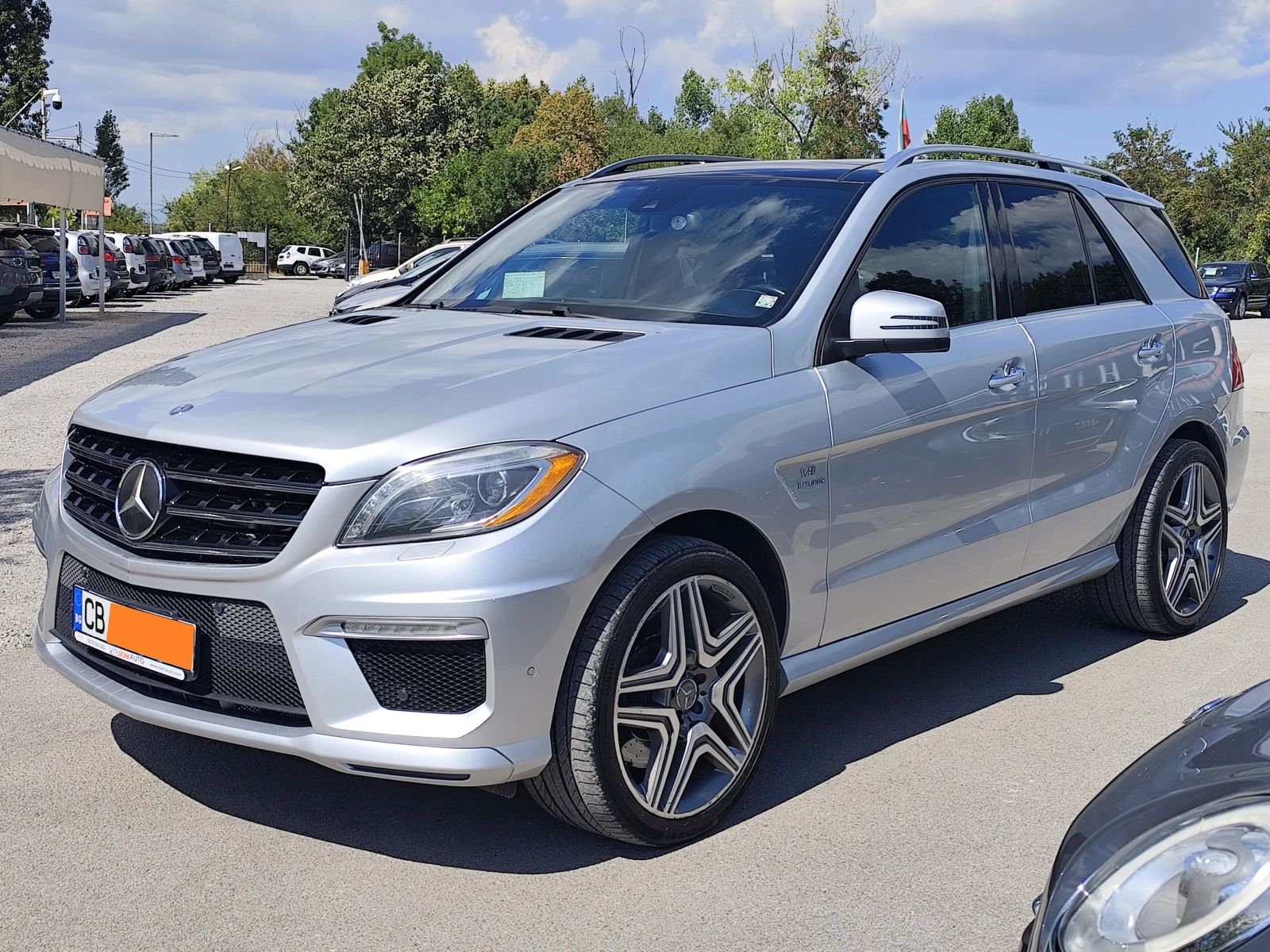 Mercedes-Benz ML 63 AMG LED/XENON* АВТОМАТИК* ПАНОРАМЕН ПОКРИВ* 