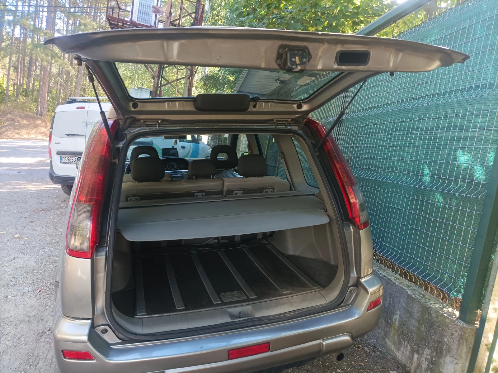 Nissan X-trail 2.2 Di, снимка 6 - Автомобили и джипове - 56180478