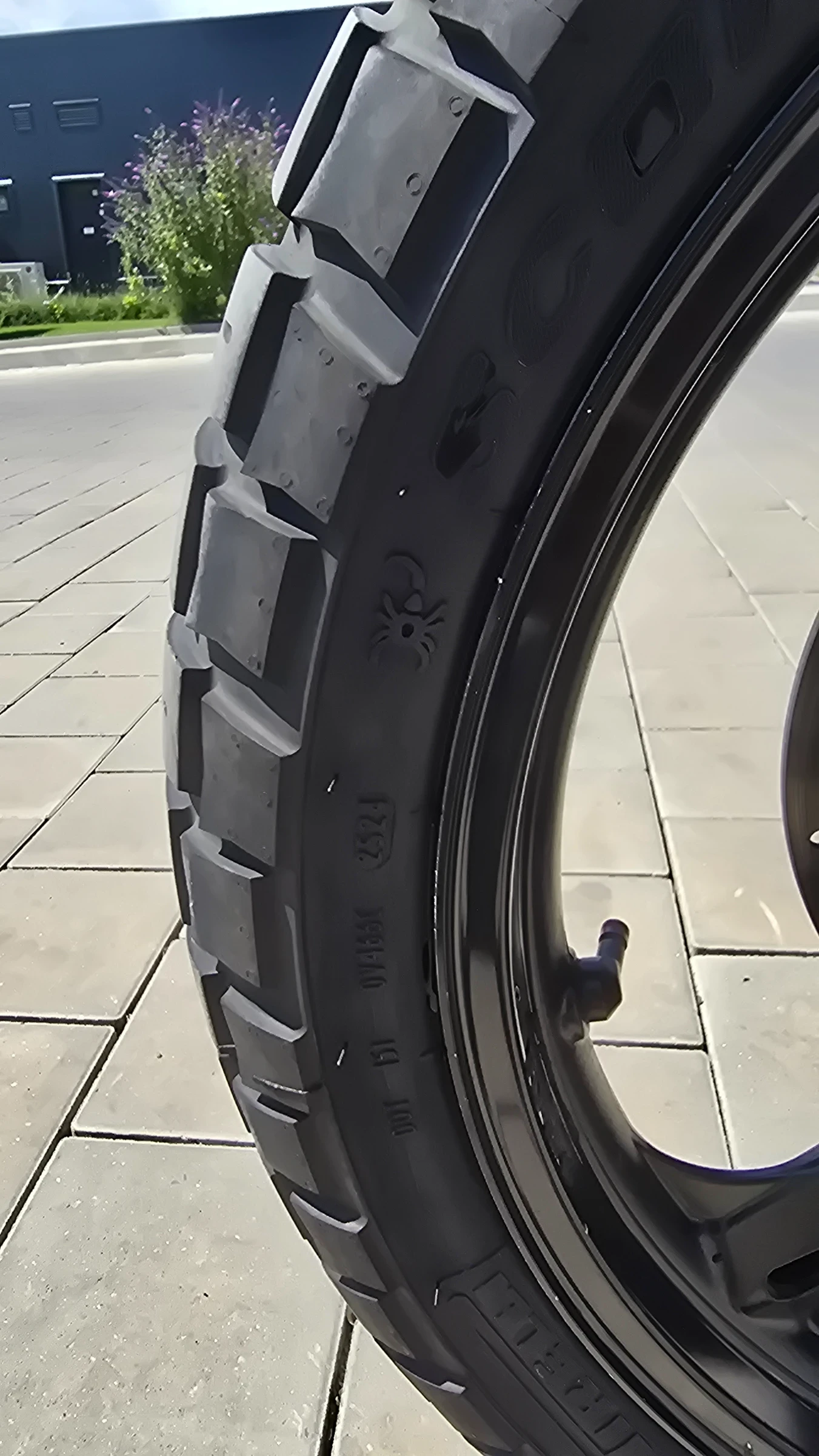 Suzuki V-strom DL 1000 - изображение 9