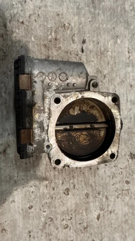 Дроселова Клапа за Audi A8 - 07D133062 / 0288750105, снимка 2 - Части - 52997536