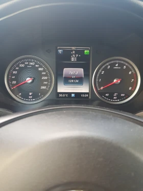 Mercedes-Benz C 180 седан, снимка 9