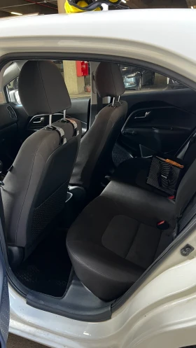 Kia Rio 1.4 Газ-бензин 6 скорости, снимка 9
