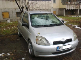 Toyota Yaris 1.0 Газ-бензин , снимка 2