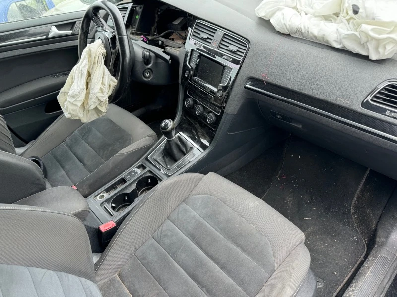 VW Golf 1.6tdi, снимка 3 - Автомобили и джипове - 45506156