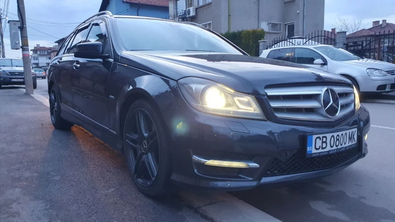 Mercedes-Benz C 300 3.0 AMG, снимка 14 - Автомобили и джипове - 47640450