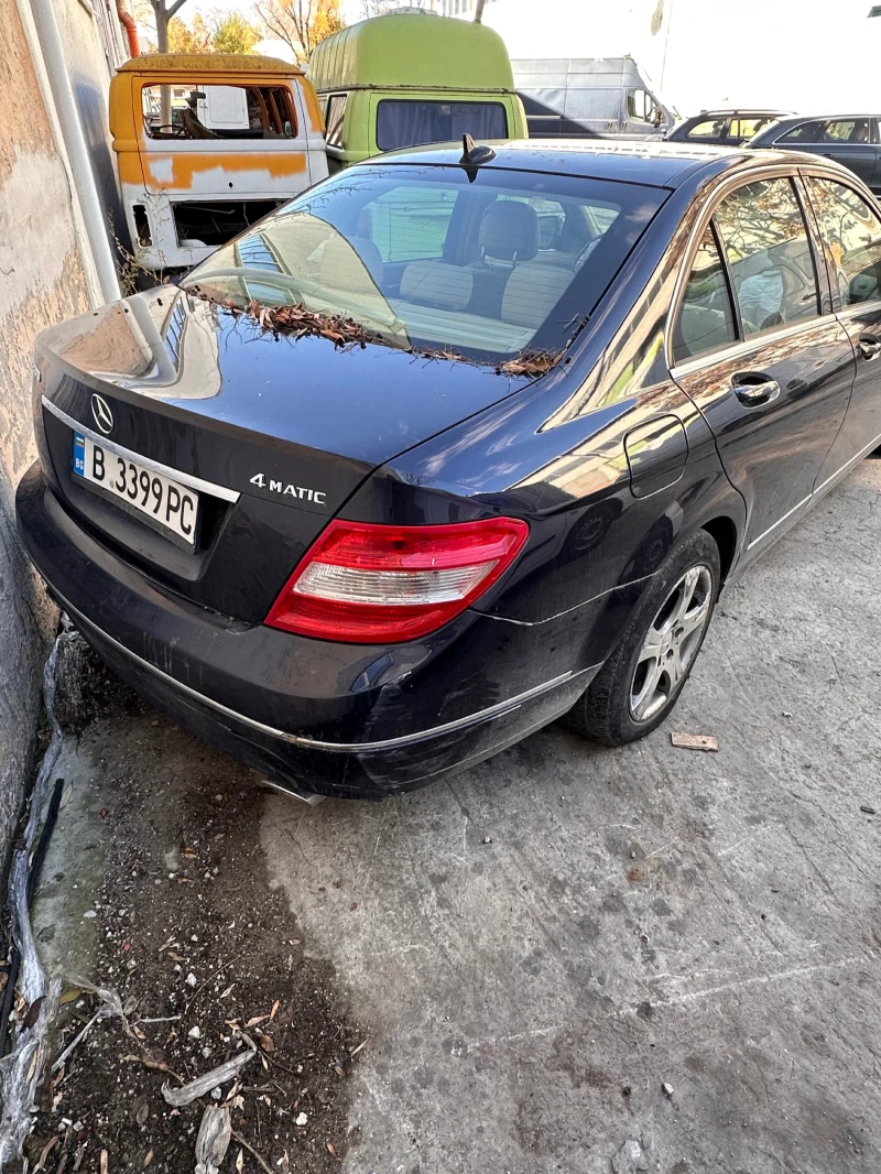 Mercedes-Benz C 300, снимка 6 - Автомобили и джипове - 48130955