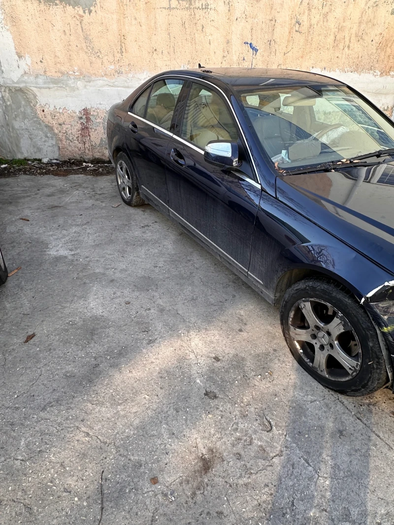 Mercedes-Benz C 300, снимка 5 - Автомобили и джипове - 48130955