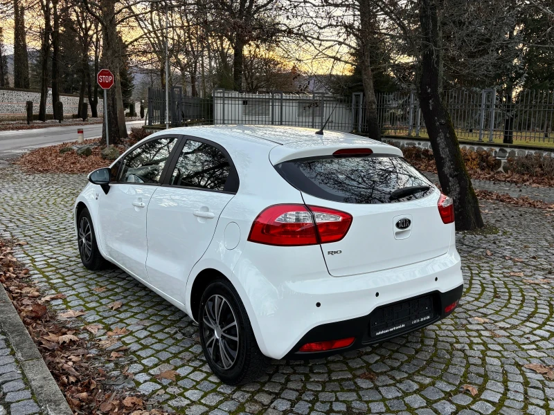 Kia Rio 1.4i 6скорости* 177000км* , снимка 3 - Автомобили и джипове - 48297601