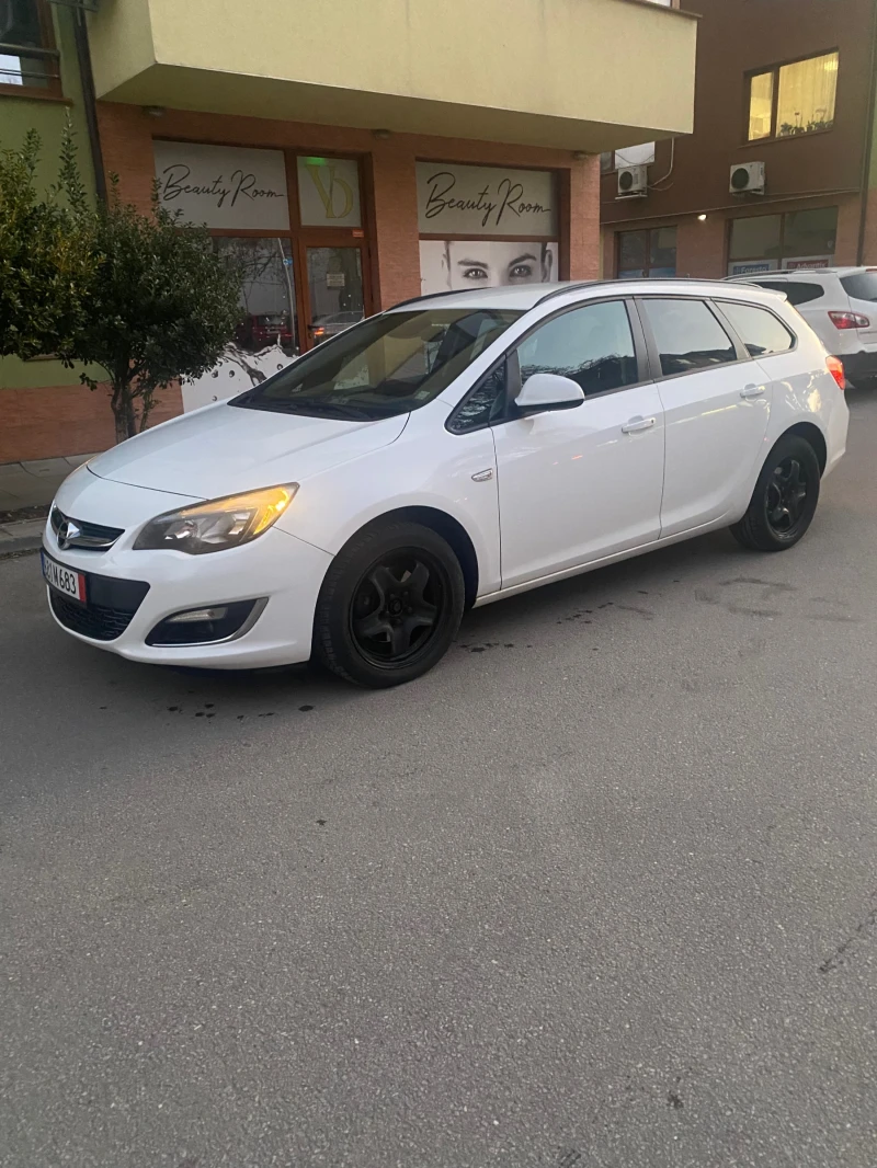 Opel Astra 2.0CDTI , снимка 6 - Автомобили и джипове - 48561563