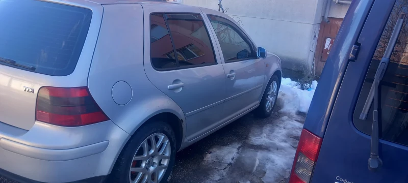 VW Golf, снимка 6 - Автомобили и джипове - 48600672