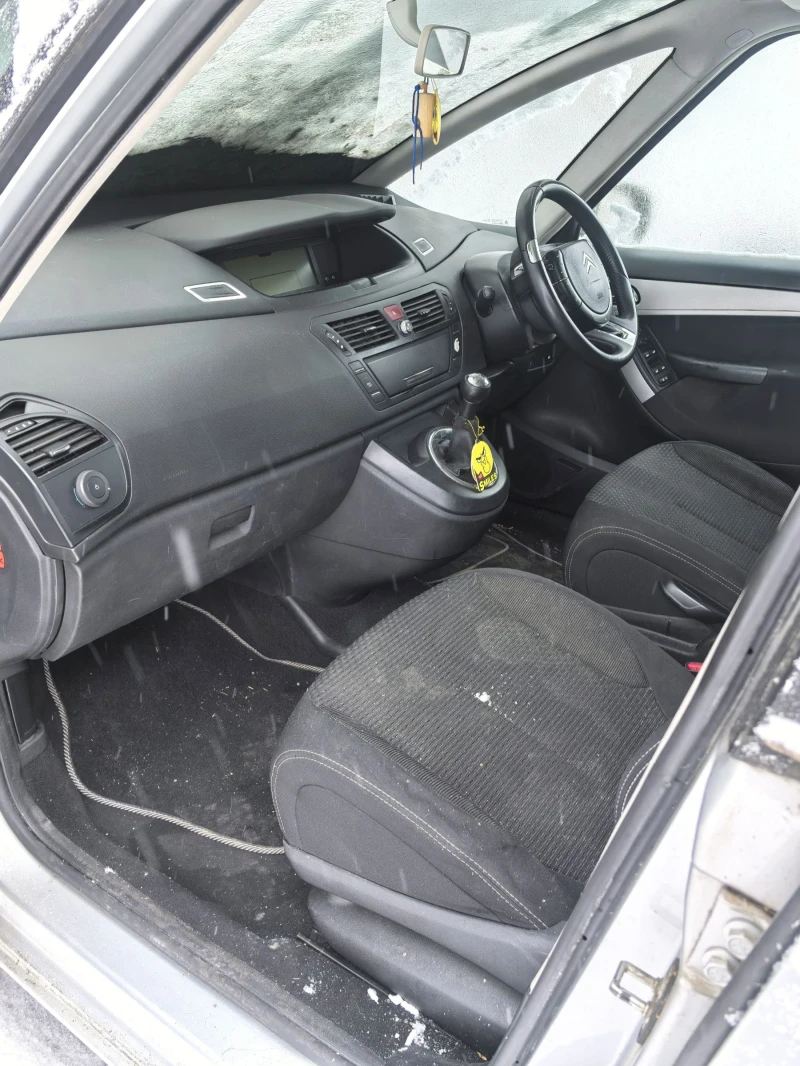 Citroen C4 Picasso 1.8 125к.с, снимка 8 - Автомобили и джипове - 49166492