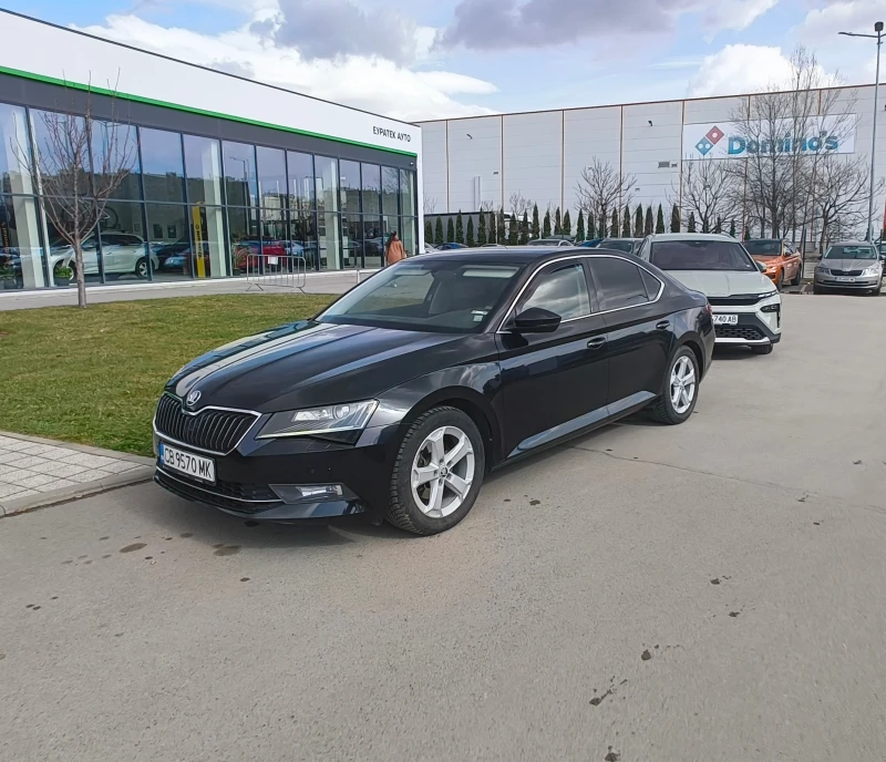 Skoda Superb, снимка 14 - Автомобили и джипове - 52379219