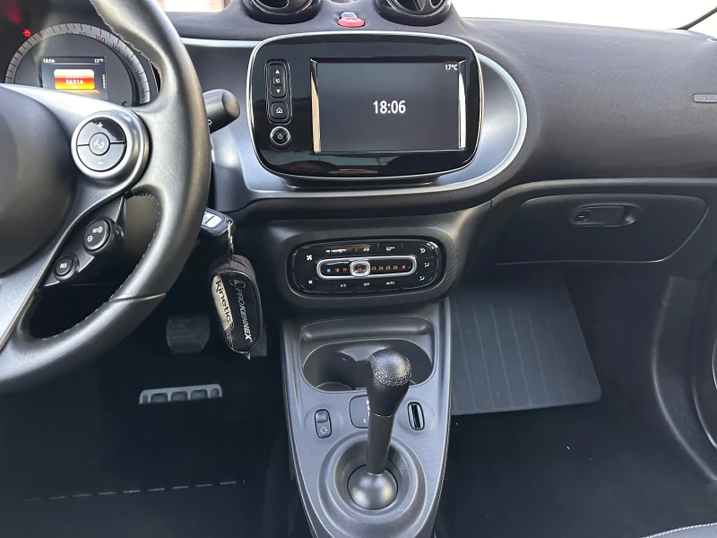 Smart Forfour Automatic Panorama, снимка 12 - Автомобили и джипове - 49549789