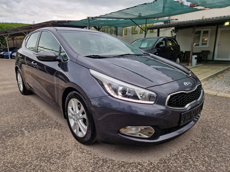 Kia Ceed 1.6 AVTOMAT, снимка 3 - Автомобили и джипове - 50352591