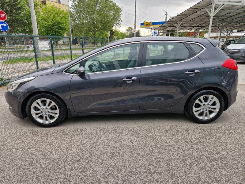 Kia Ceed 1.6 AVTOMAT, снимка 5 - Автомобили и джипове - 50352591