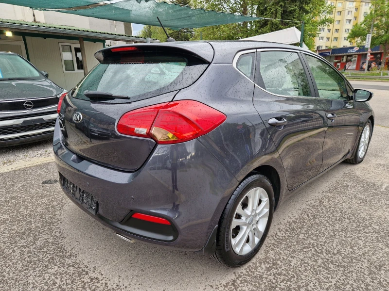 Kia Ceed 1.6 AVTOMAT, снимка 6 - Автомобили и джипове - 50352591