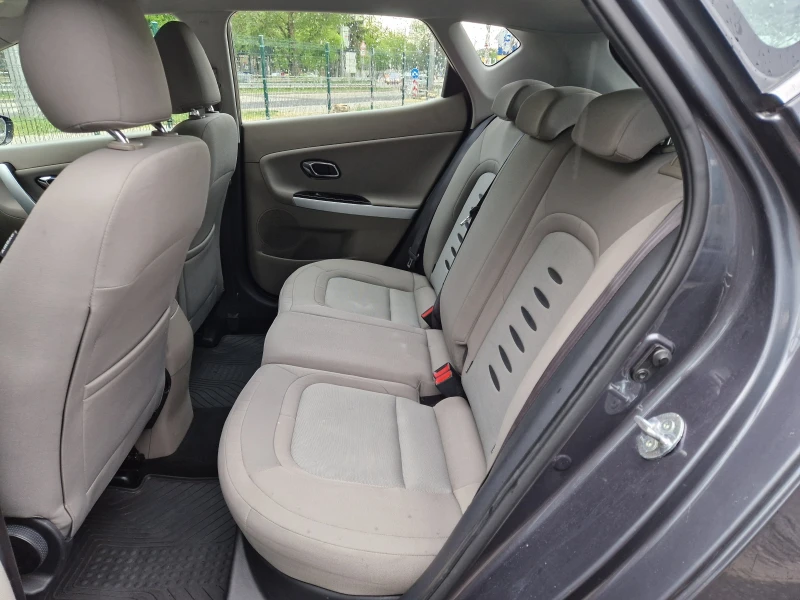 Kia Ceed 1.6 AVTOMAT, снимка 12 - Автомобили и джипове - 50352591