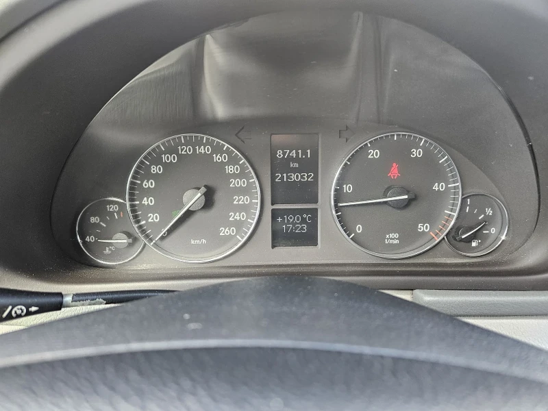 Mercedes-Benz C 270 Facelift, elegance , снимка 13 - Автомобили и джипове - 50444428