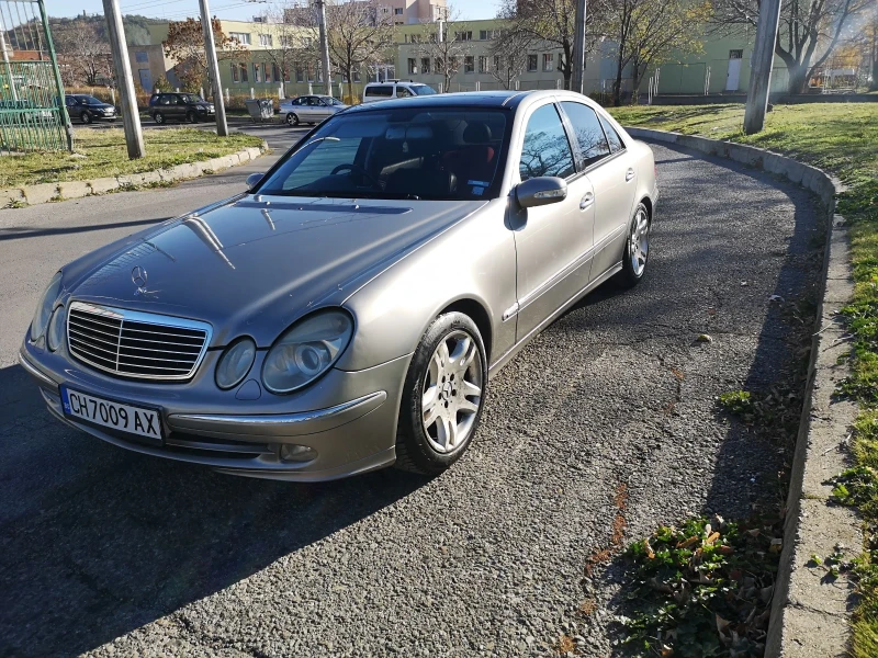 Mercedes-Benz E 240, снимка 3 - Автомобили и джипове - 51210018