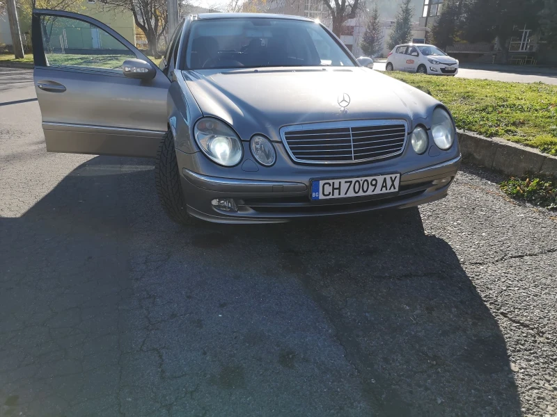Mercedes-Benz E 240, снимка 8 - Автомобили и джипове - 51210018