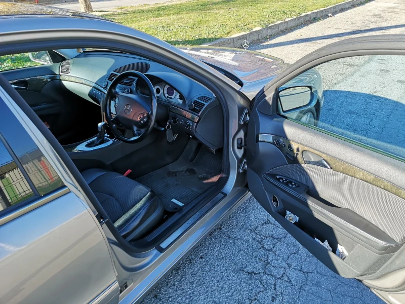 Mercedes-Benz E 240, снимка 7 - Автомобили и джипове - 51210018