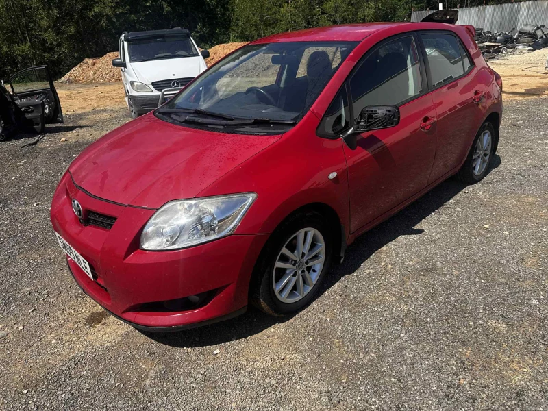 Toyota Auris 1.4 D-4D, 90кс 2006г, снимка 4 - Автомобили и джипове - 52982436