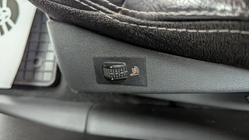 Citroen C3 1.6i пълен автоматик, кожа, подгрев, снимка 12 - Автомобили и джипове - 51644403