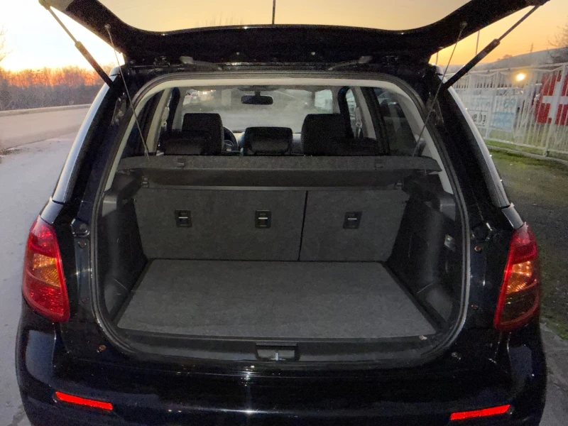 Suzuki SX4 4x4 AUTOMAT NAVI ШВЕЙЦАРИЯ, снимка 11 - Автомобили и джипове - 52745804