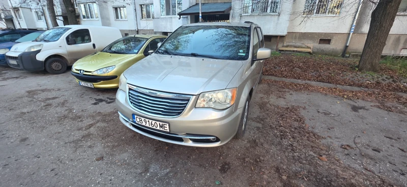 Chrysler Town and Country, снимка 4 - Автомобили и джипове - 52800414