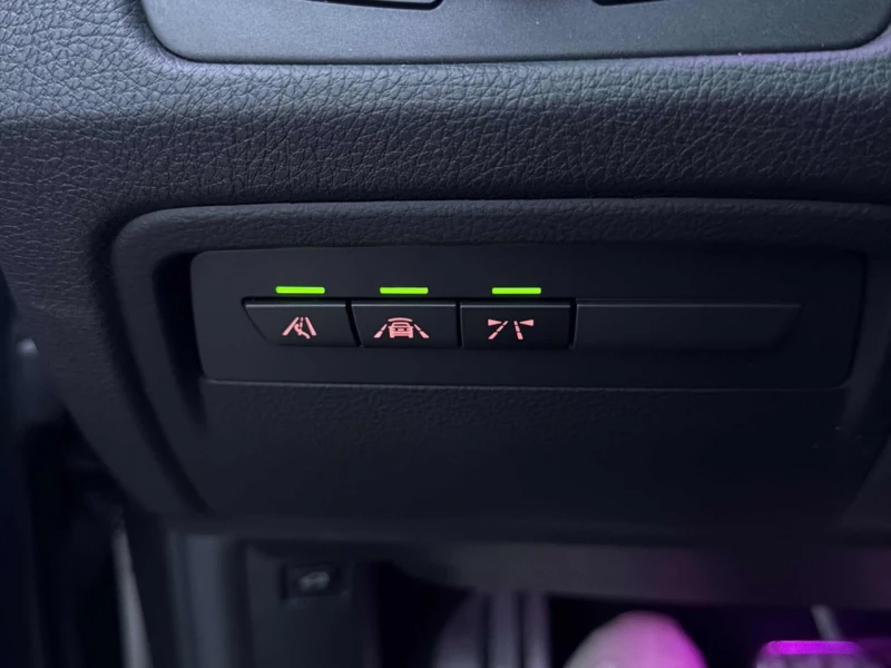 BMW 340 CARFAX* АВТОФИНАНСИРАНЕ* БЕЗ ПЪРВОНАЧАЛНА ВНОСКА* , снимка 11 - Автомобили и джипове - 52933640